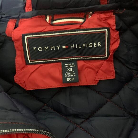 Tommy Hilfiger Women's Packable Hooded Puffer  Lightweight Jacket, RED Size XS - Picture 11 of 16